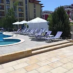 Sunny Complex 阳光海滩
