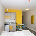 Sunny Complex