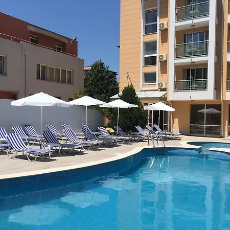 Sunny Complex 3* Napospart