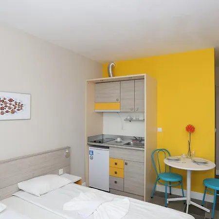 Sunny Complex Apartmanhotel 3*
