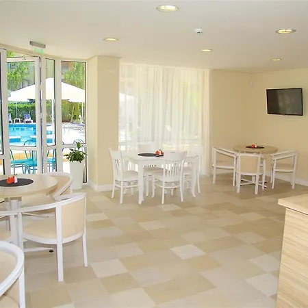 Sunny Complex
