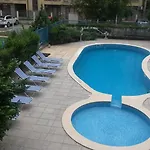 Sunny Complex Lägenhetshotell 3*