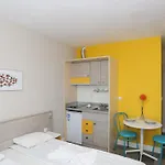 Sunny Complex Lägenhetshotell 3*