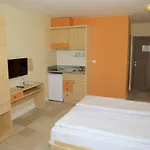 Lägenhetshotell Sunny Complex 3*