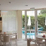 Sunny Complex Lägenhetshotell Slăntjev Brjag