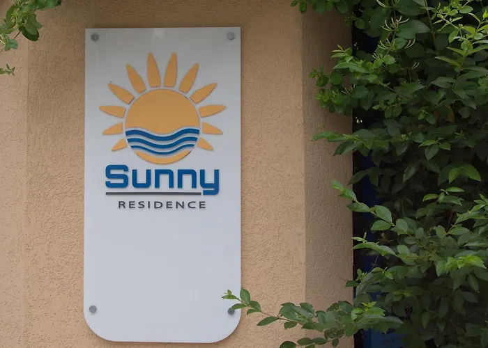 Sunny Complex Aparthotel 3*